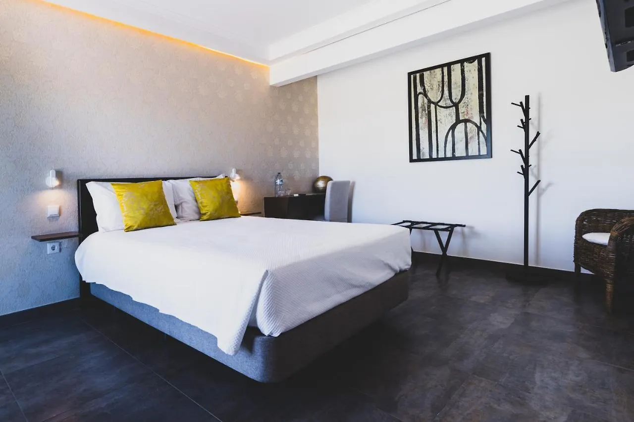 Vila Fuzeta With Pool & Garden Bed & Breakfast