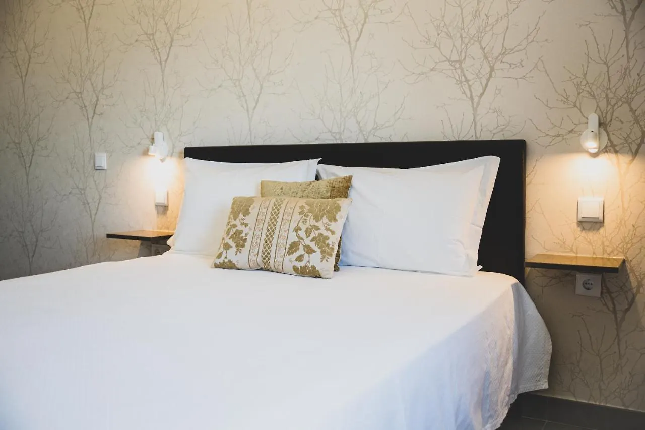 Vila Fuzeta With Pool & Garden Bed & Breakfast