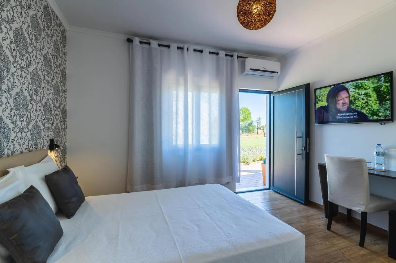 Vila Fuzeta With Pool & Garden 3*,